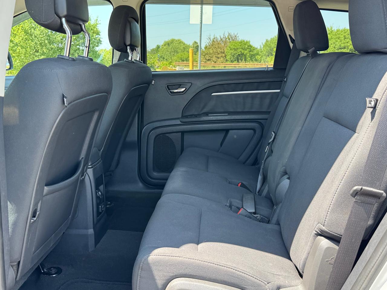 2010 Dodge Journey SXT **7 PASSENGER** Photo