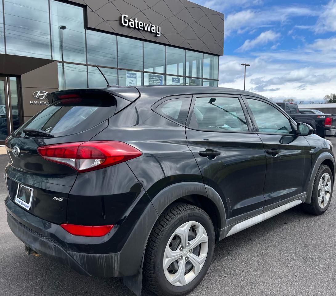 2017 Hyundai Tucson  Photo2
