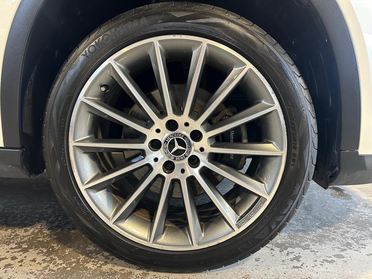 2019 Mercedes-Benz GLA GLA 250 4MATIC SUV | AMG WHEELS | DOUBLE SUNROOF Photo4