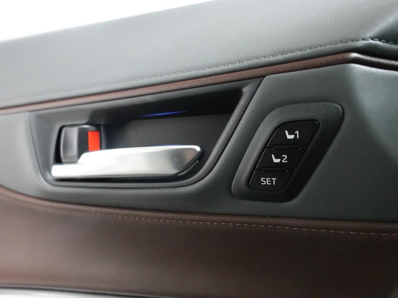 2021 Toyota Venza XLE HYBRID | AWD | Nav | Leather | BSM | CarPlay Photo