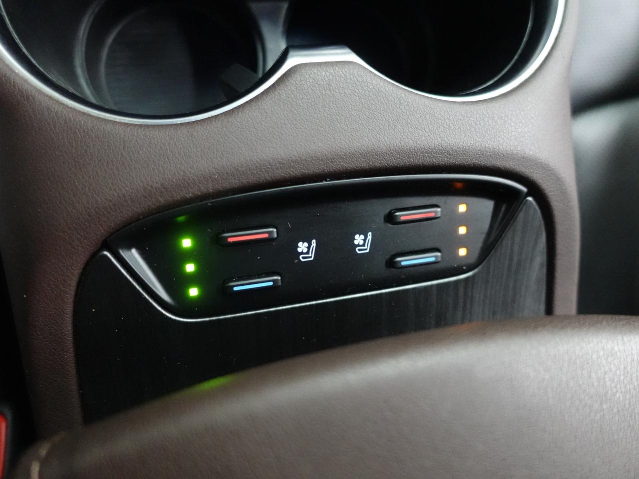 2021 Toyota Venza XLE HYBRID | AWD | Nav | Leather | BSM | CarPlay Photo