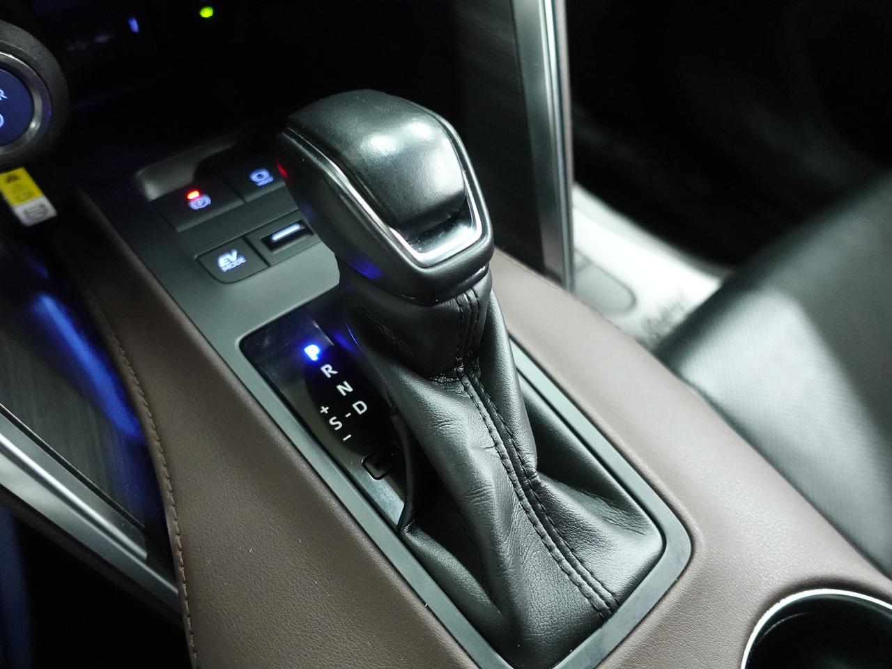 2021 Toyota Venza XLE HYBRID | AWD | Nav | Leather | BSM | CarPlay Photo