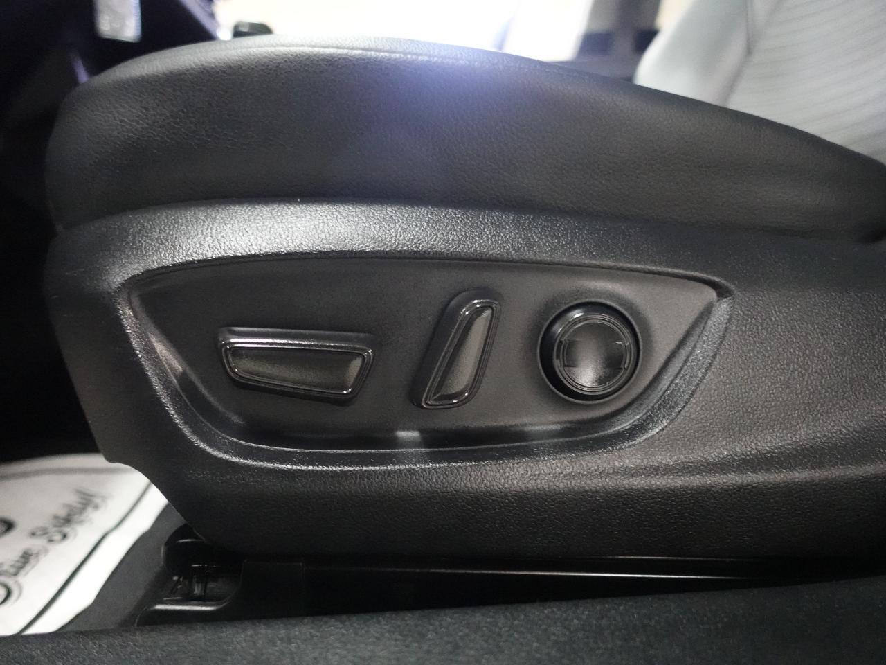 2023 Toyota Camry SE | Leather | ACC | BSM | LaneDep | CarPlay