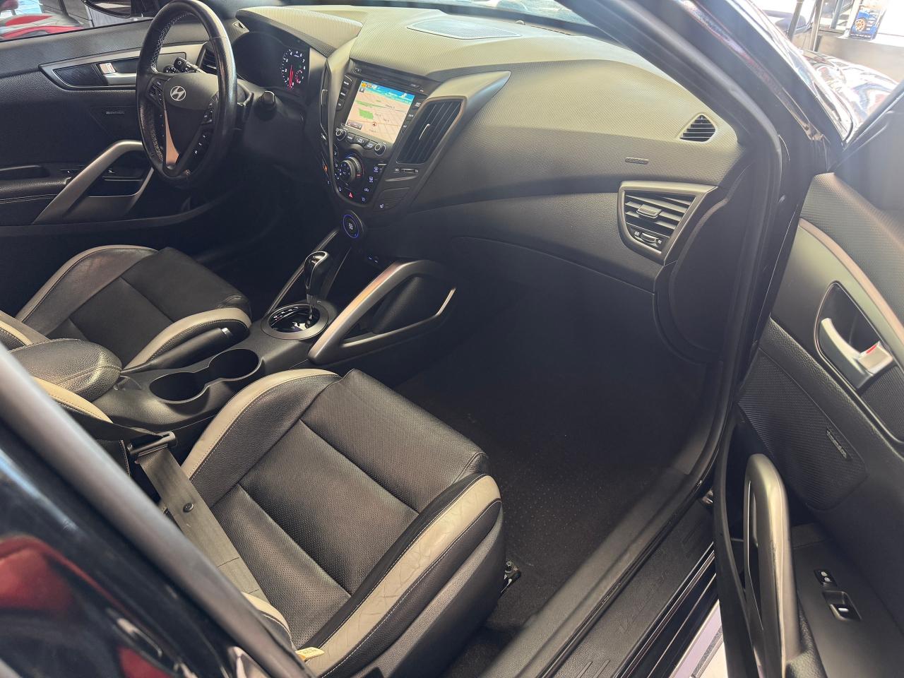 2016 Hyundai Veloster TURBO+NewTires+Roof+GPS+Camera+Tinted+CLEAN CARFAX - Photo #23