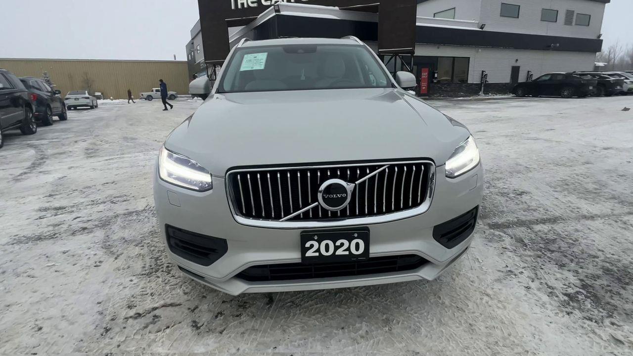 2020 Volvo XC90 Hybrid T8 Momentum PLUG IN HYBRID!!! 3RD ROW 7 PASSENGER, APPLE CARPLAY, HEATED LEATHER SEATS, MOONROOF! Photo