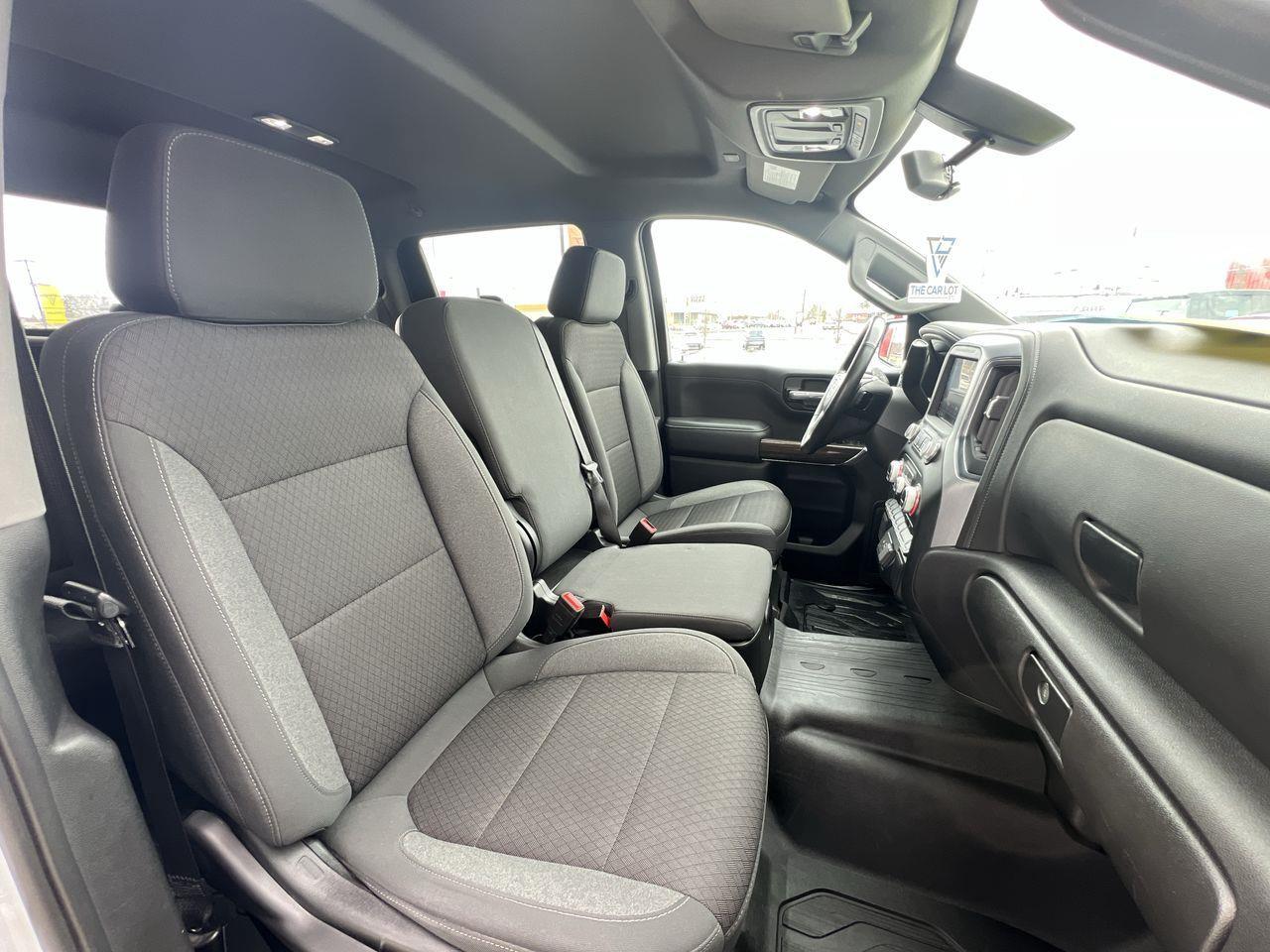 2022 GMC Sierra 1500 Limited Elevation DIESEL!!!! APPLE CARPLAY/ANDROID AUTO, HEATED SEATS, SIRIUS XM, BACK UP CAM, CRUISE CONTROL! Photo