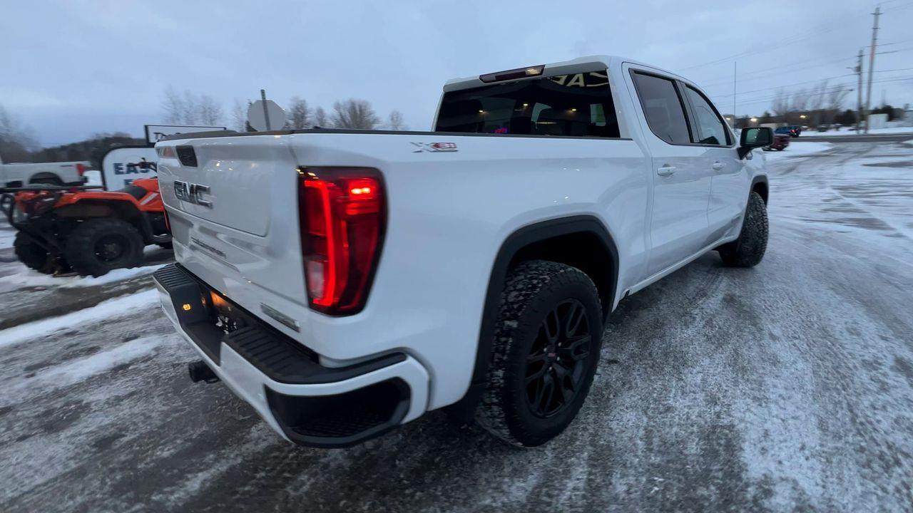 2022 GMC Sierra 1500 Limited Elevation DIESEL!!!! APPLE CARPLAY/ANDROID AUTO, HEATED SEATS, SIRIUS XM, BACK UP CAM, CRUISE CONTROL! Photo