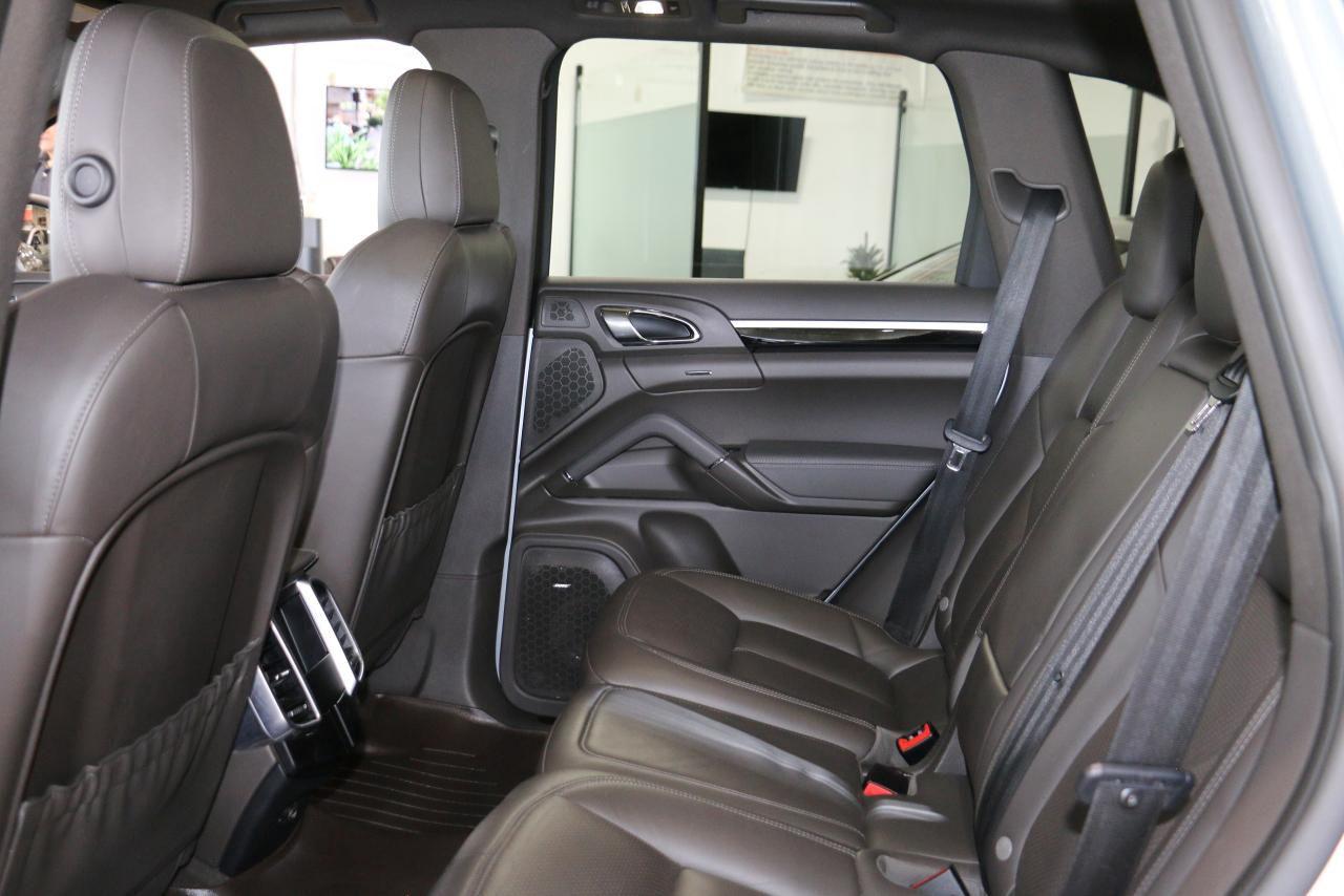 2018 Porsche Cayenne Platinum Edition AWD - PANO|NAVI|CAMERA|BLINDSPOT - Photo #11