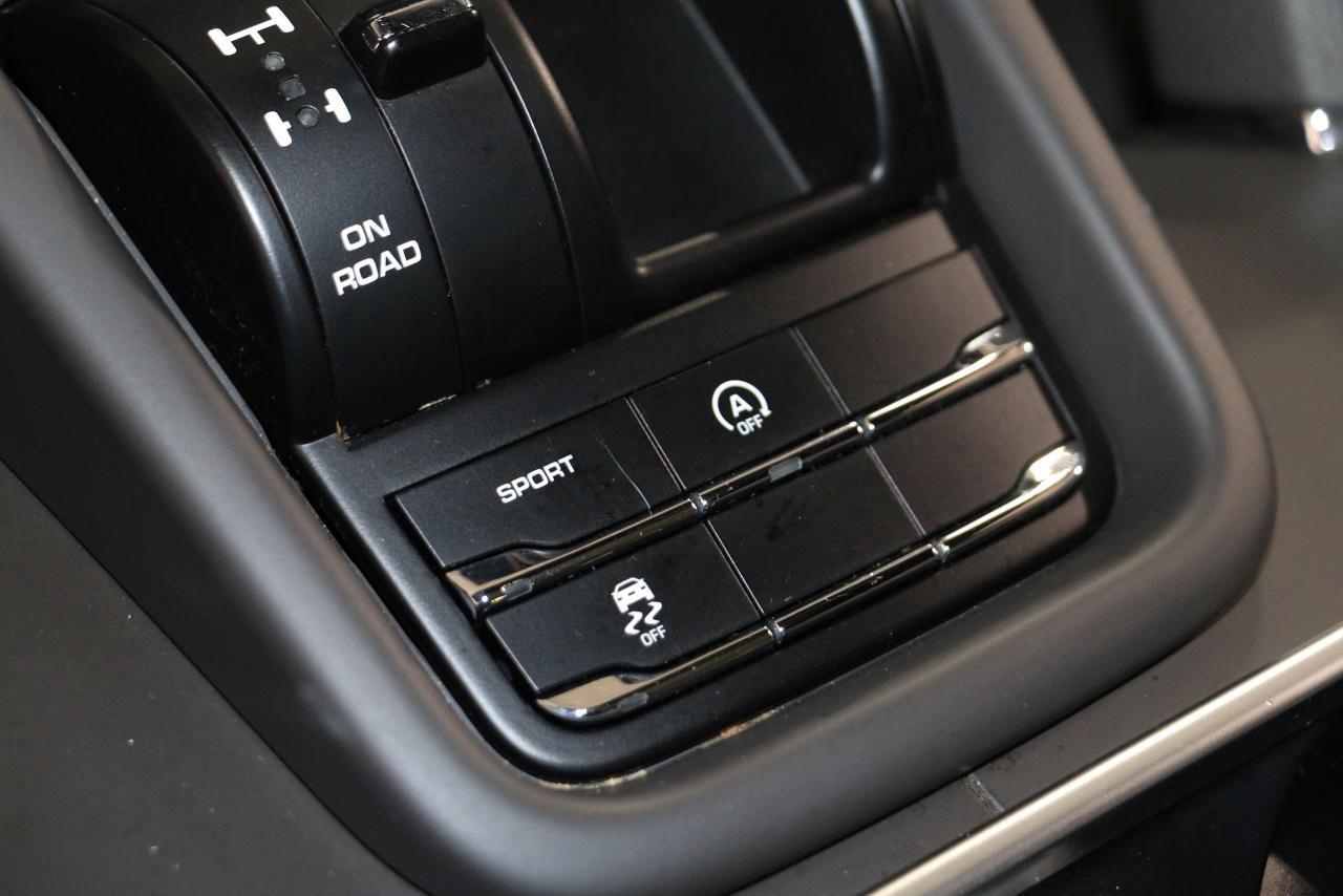 2018 Porsche Cayenne Platinum Edition AWD - PANO|NAVI|CAMERA|BLINDSPOT - Photo #17