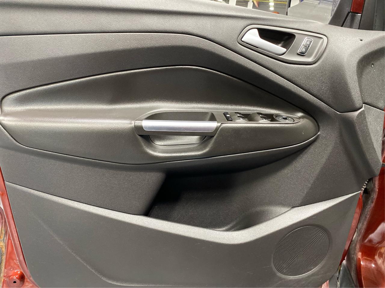 2014 Ford Escape SE Photo