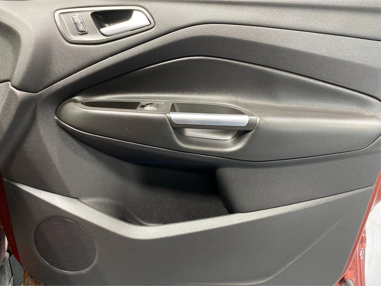 2014 Ford Escape SE Photo