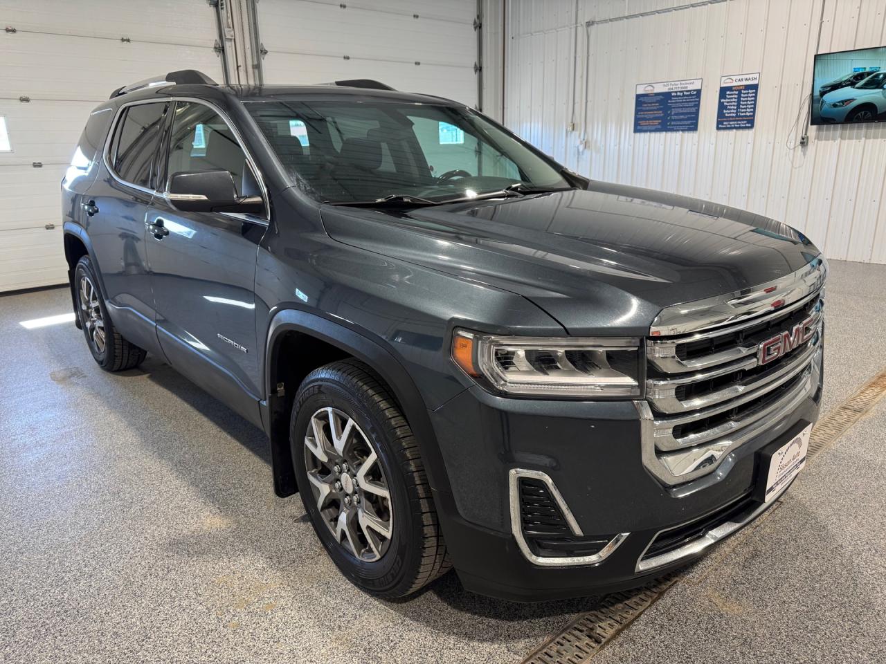 Used 2020 GMC Acadia SLE-1 AWD for sale in Brandon, MB