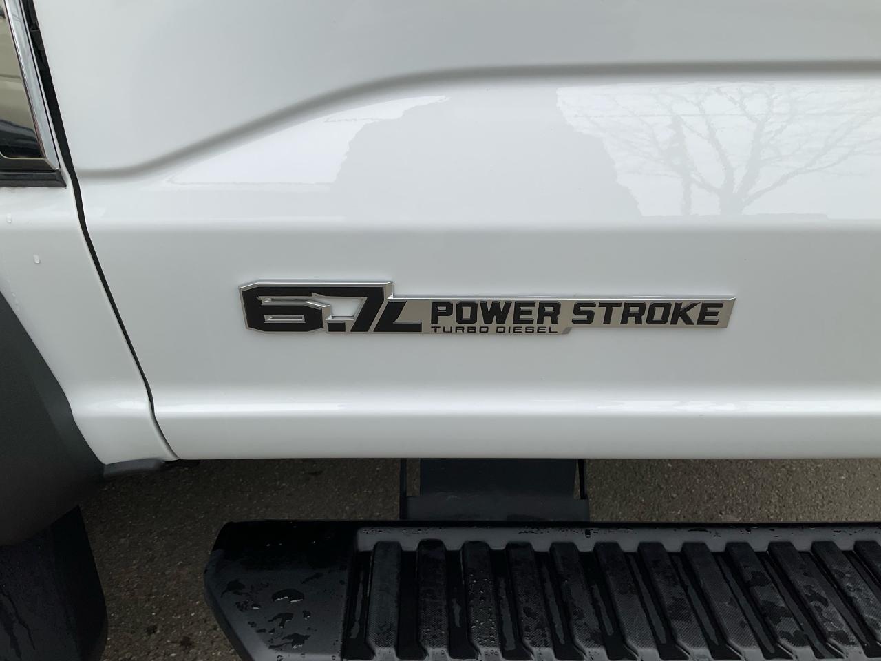 2025 Ford F-550 Super Duty DRW XL Photo5