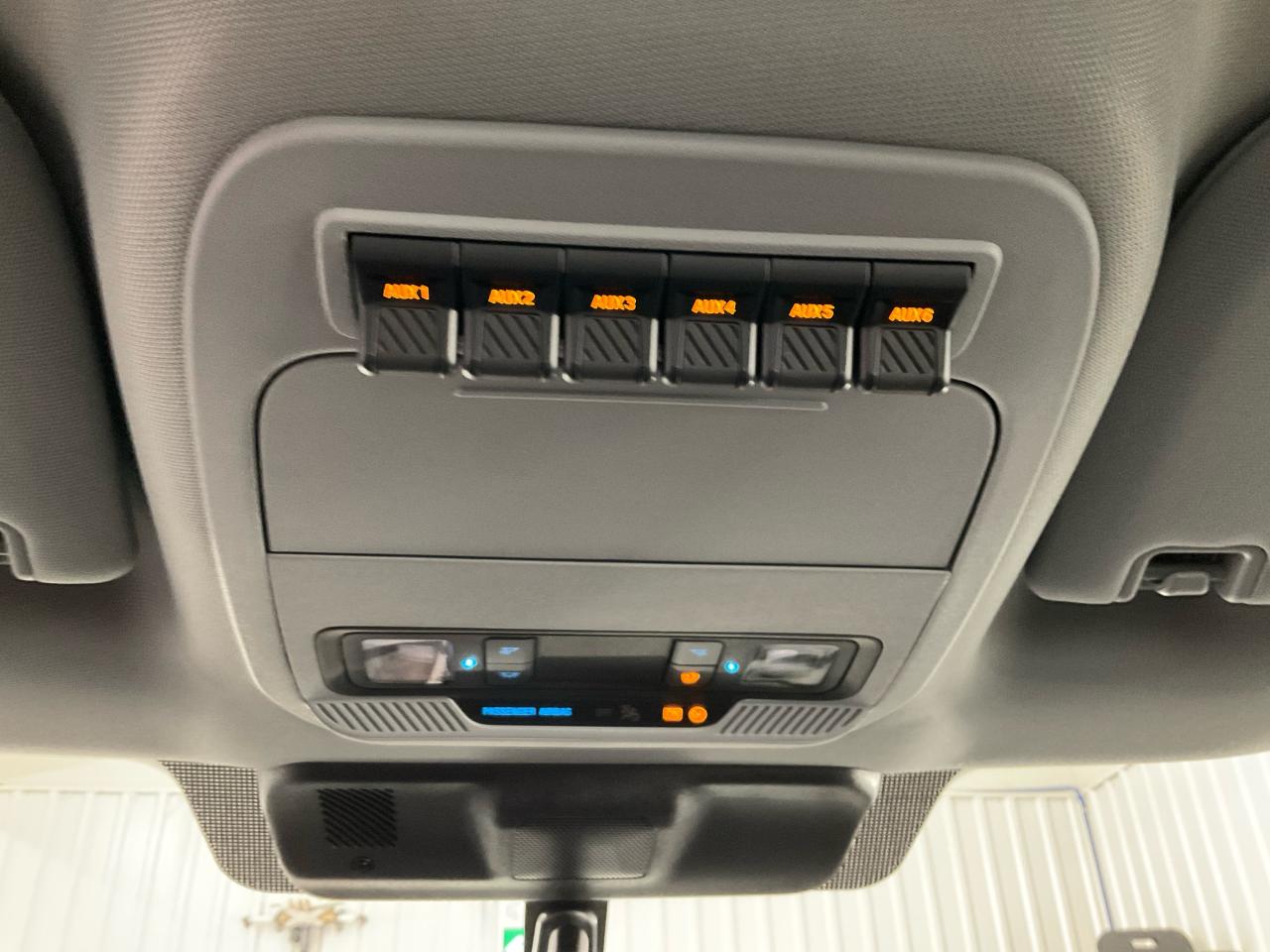 2025 Ford F-550 Super Duty DRW XL Photo5