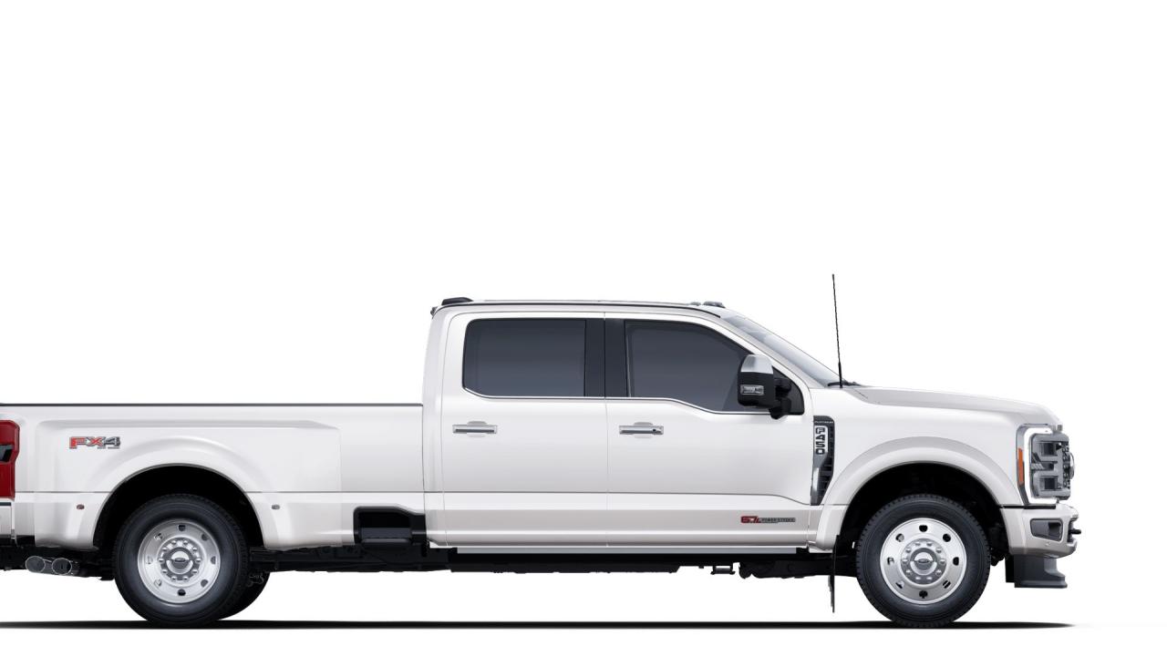 2025 Ford F-450 Super Duty DRW Platinum Photo5