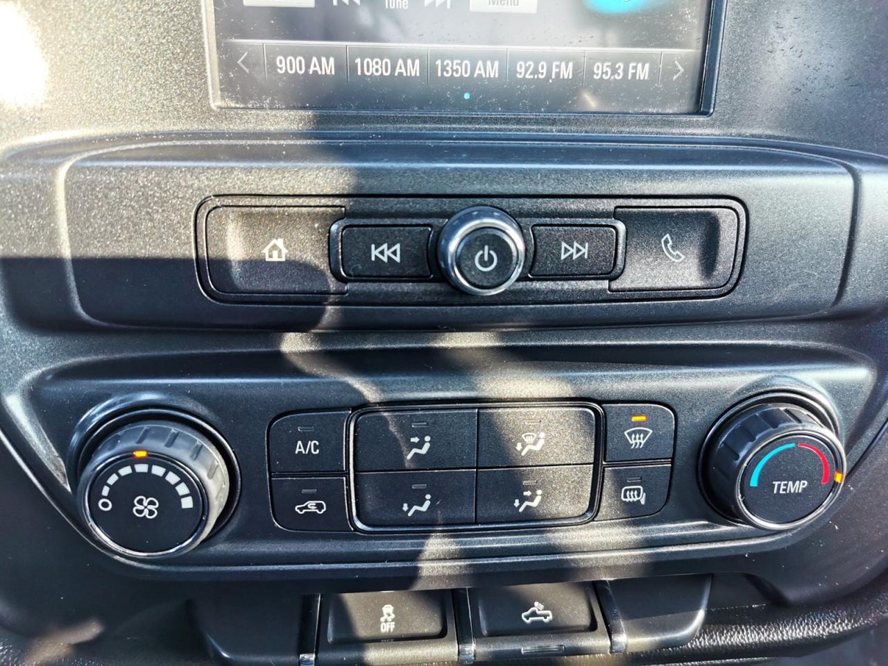 2018 Chevrolet Silverado 1500 Custom 4X4 Photo