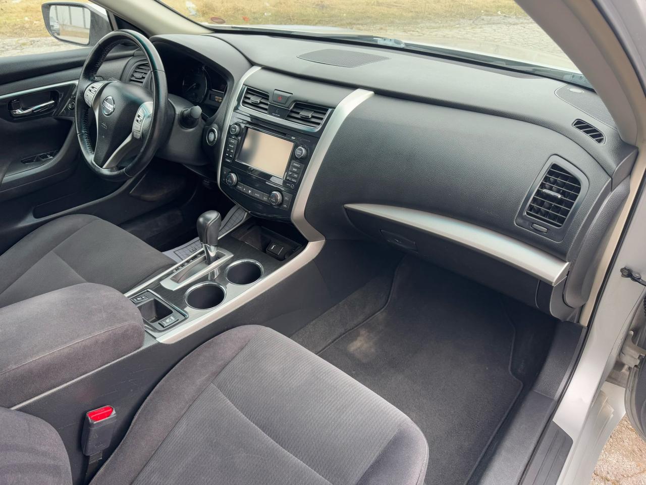 2013 Nissan Altima SV TECH | CLEAN CARFAX | SUNROOF | NAV | Photo32