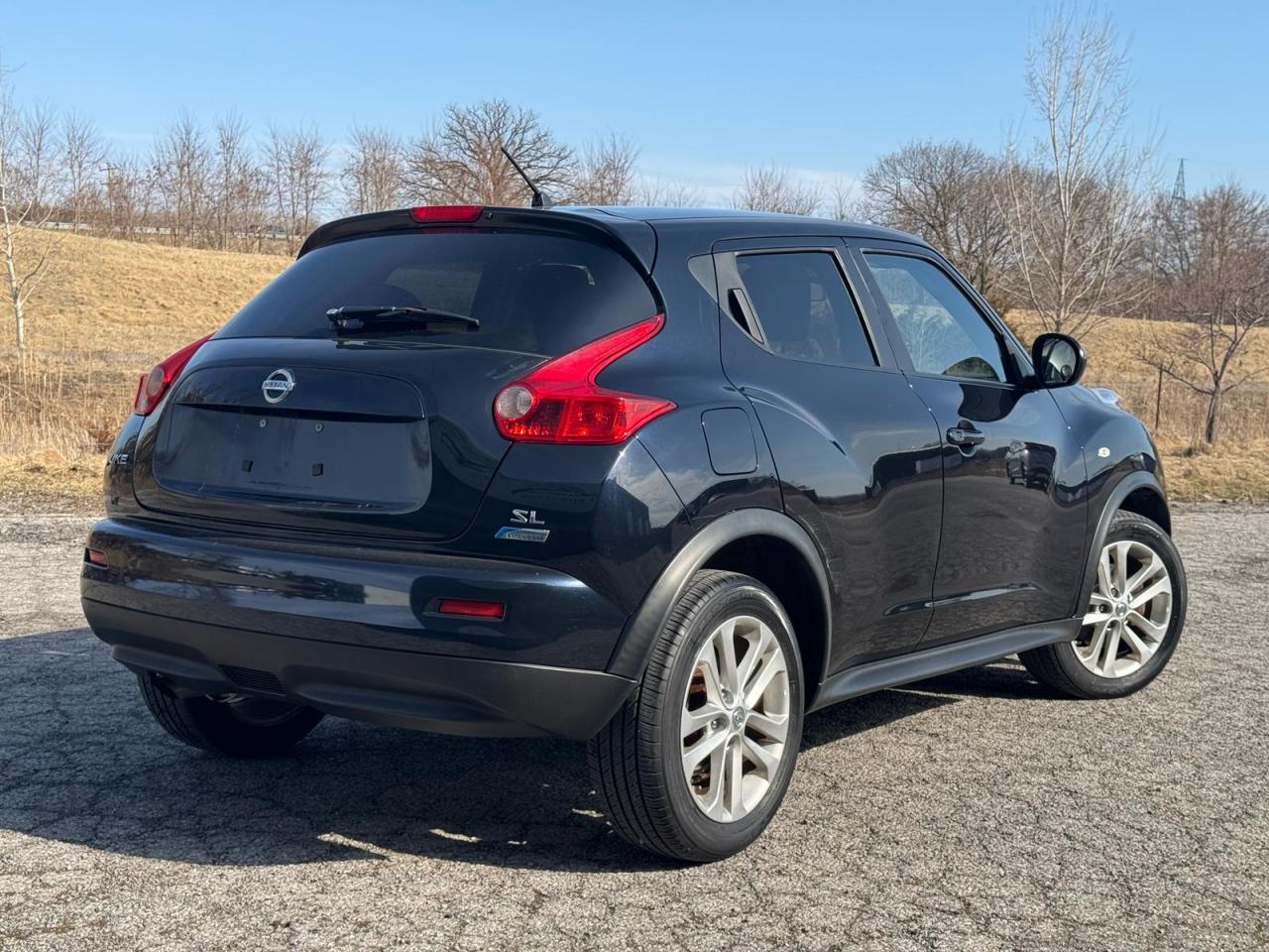 2011 Nissan Juke SL | SUNROOF | HTD SEATS | SERVICE RECORDS | Photo4
