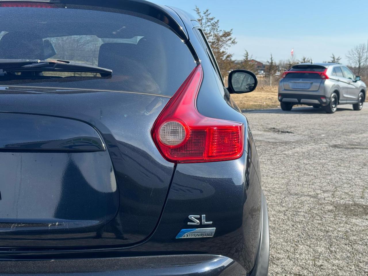 2011 Nissan Juke SL | SUNROOF | HTD SEATS | SERVICE RECORDS | Photo5