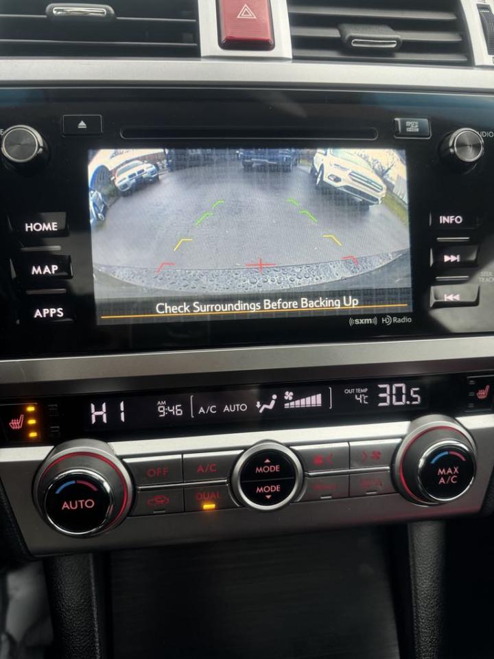 2015 Subaru Legacy 4dr Sdn CVT 2.5i w/Limited & Tech Pkg - Photo #12