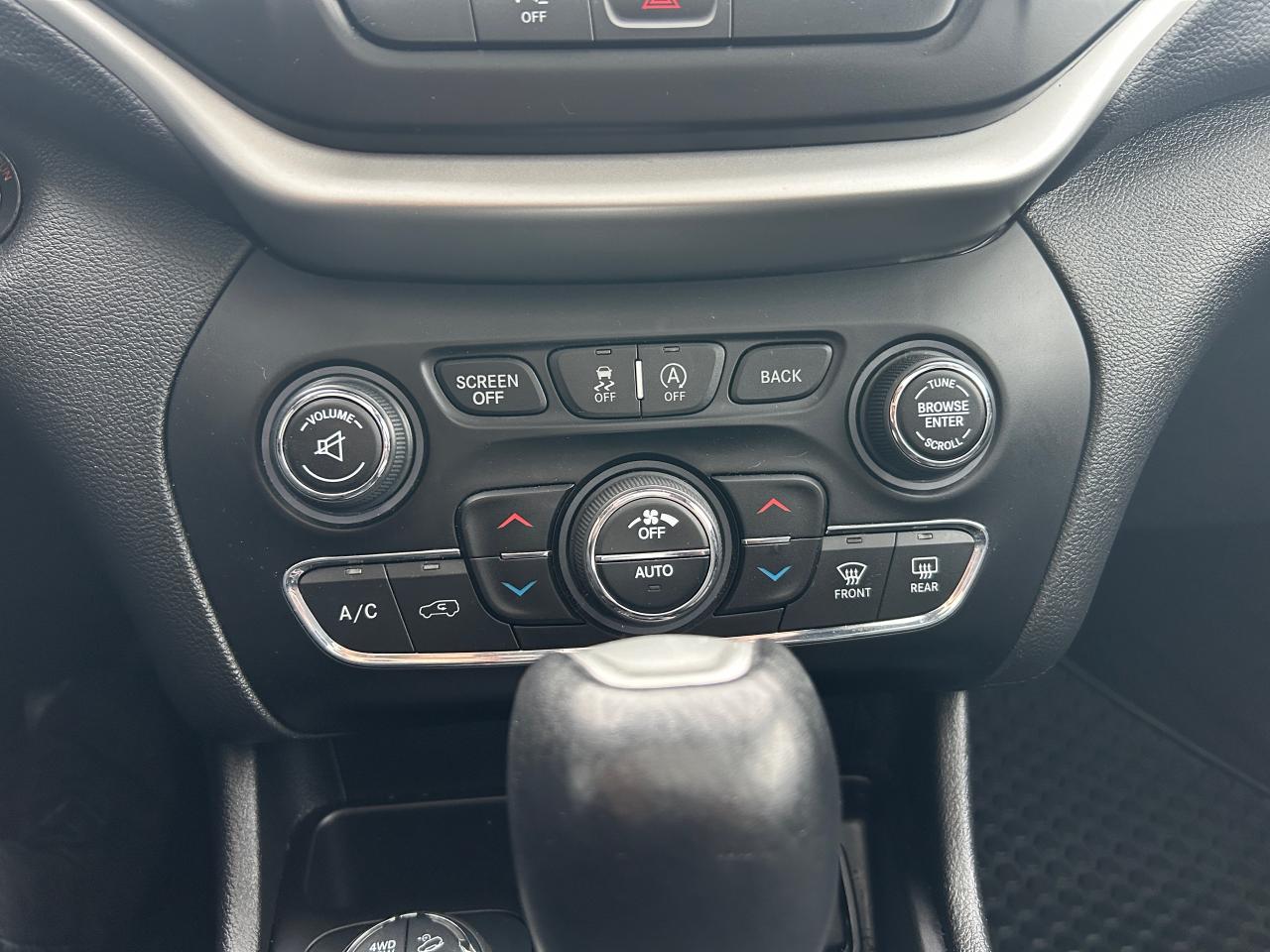 2018 Jeep Cherokee Trailhawk Leather Plus 4x4 - Photo #15