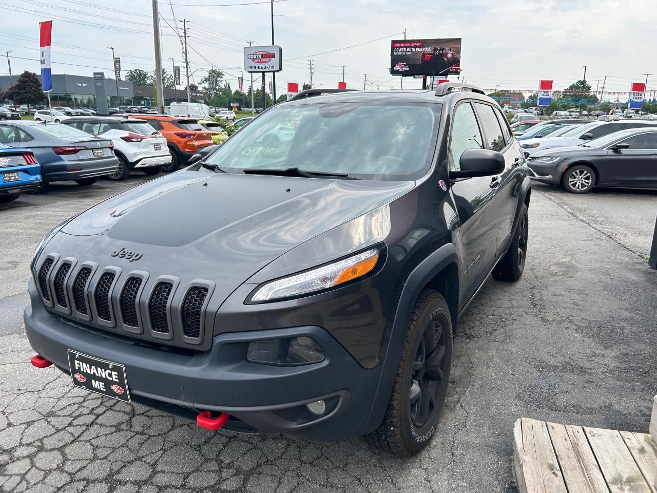 2018 Jeep Cherokee Trailhawk Leather Plus 4x4 - Photo #2