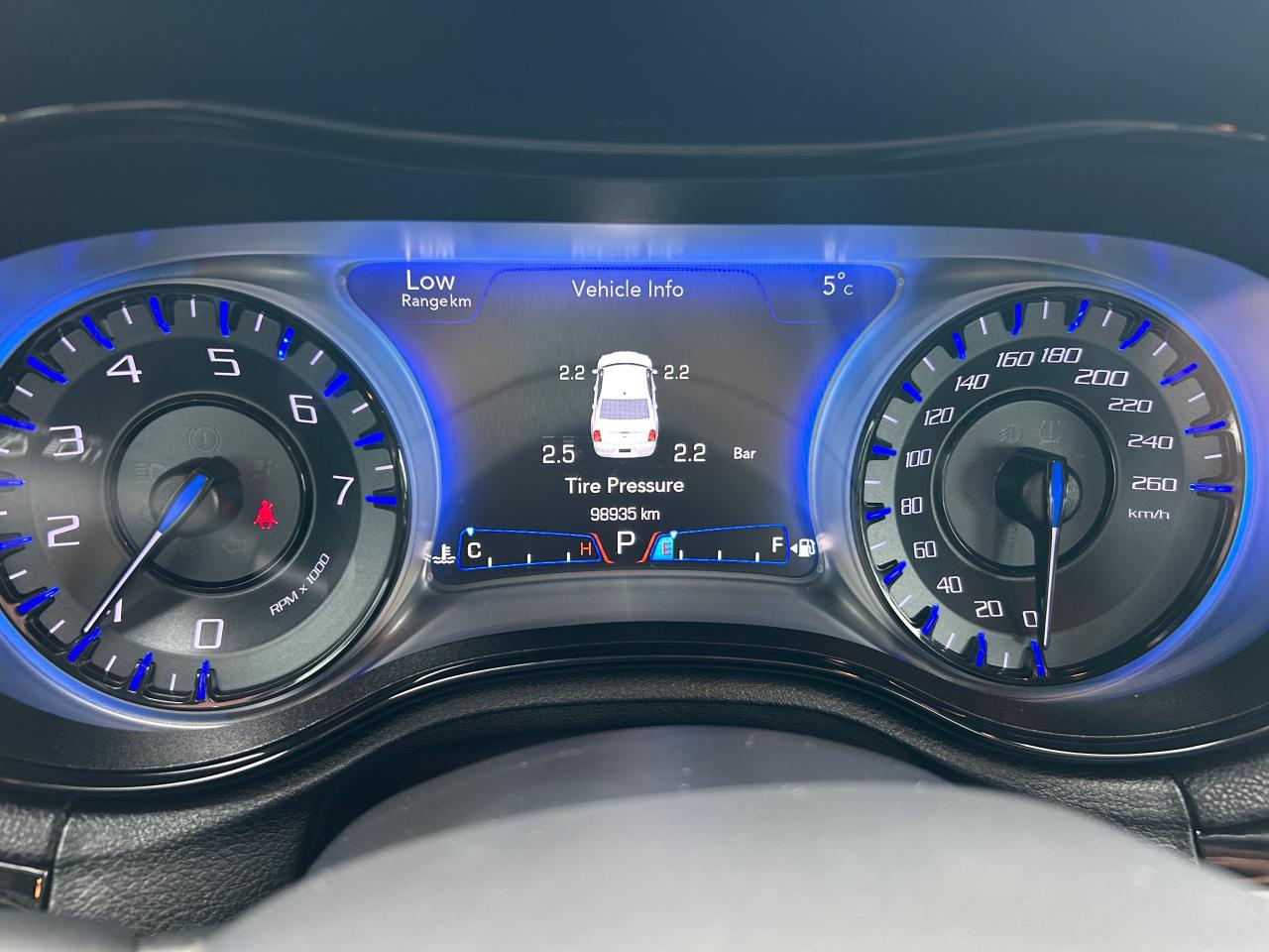 2018 Chrysler 300 300S AWD - Photo #15
