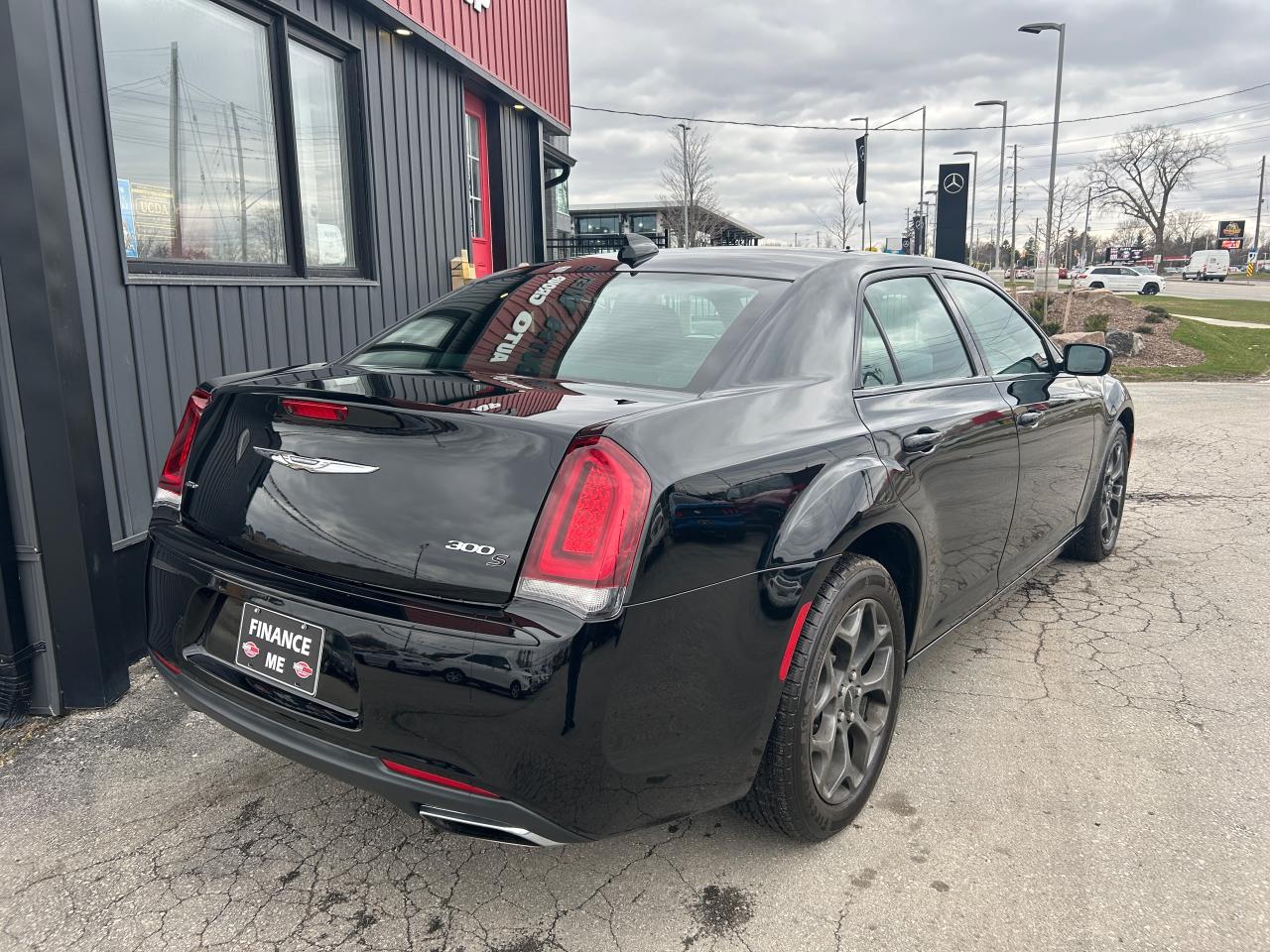 2018 Chrysler 300 300S AWD - Photo #3
