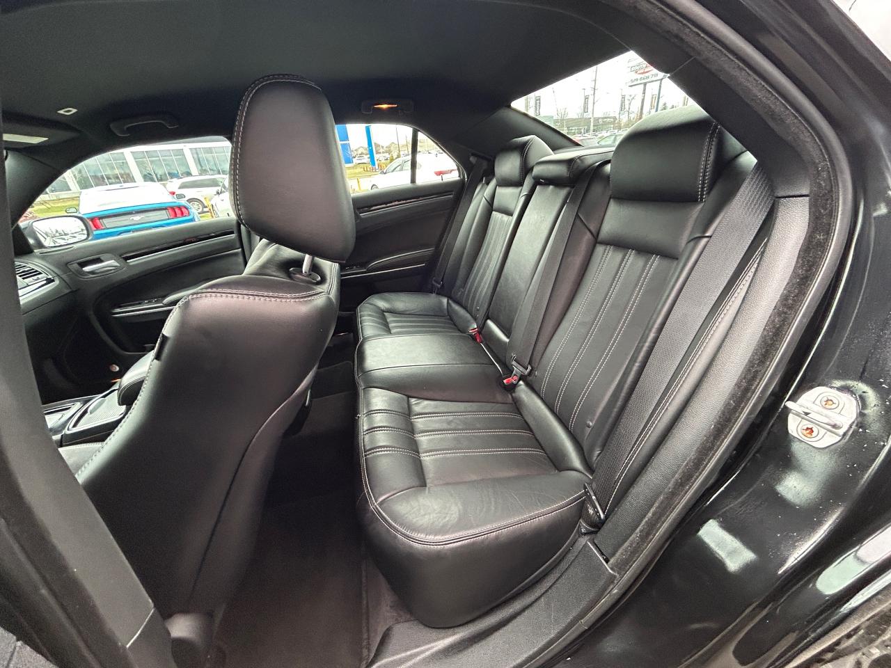 2018 Chrysler 300 300S AWD - Photo #9