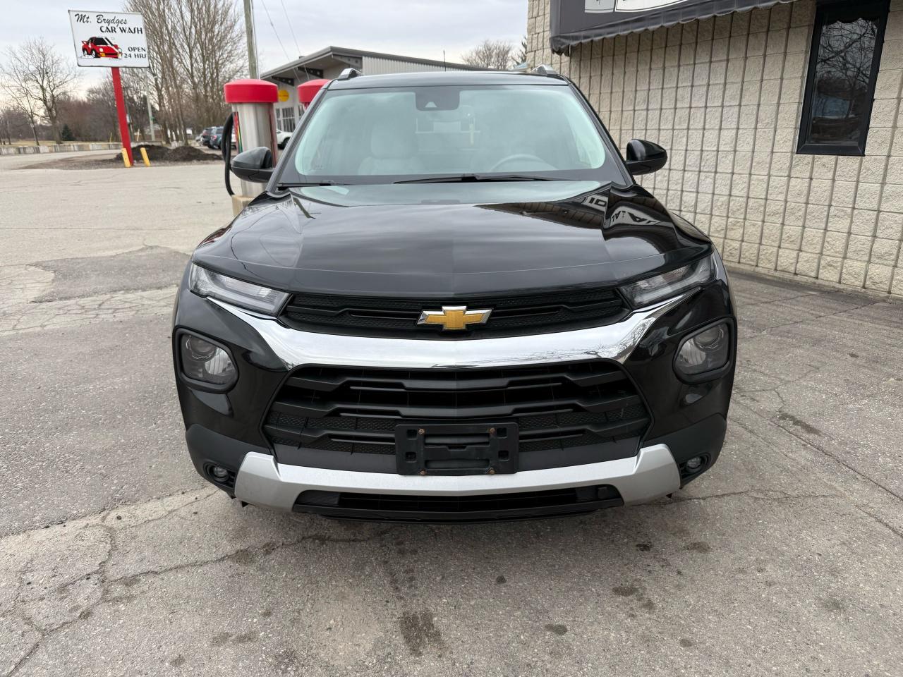 2021 Chevrolet TrailBlazer LT - Photo #2