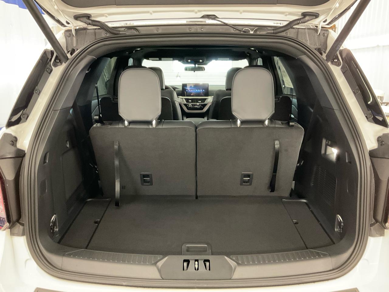 2025 Ford Explorer ST-Line Photo5