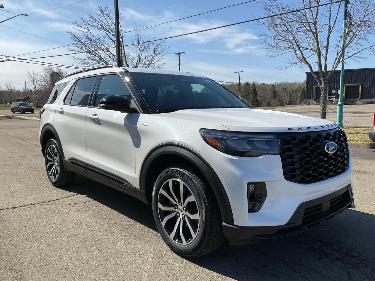 2025 Ford Explorer ST-Line Photo5