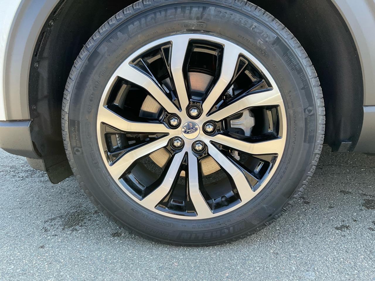 2025 Ford Explorer ST-Line Photo5