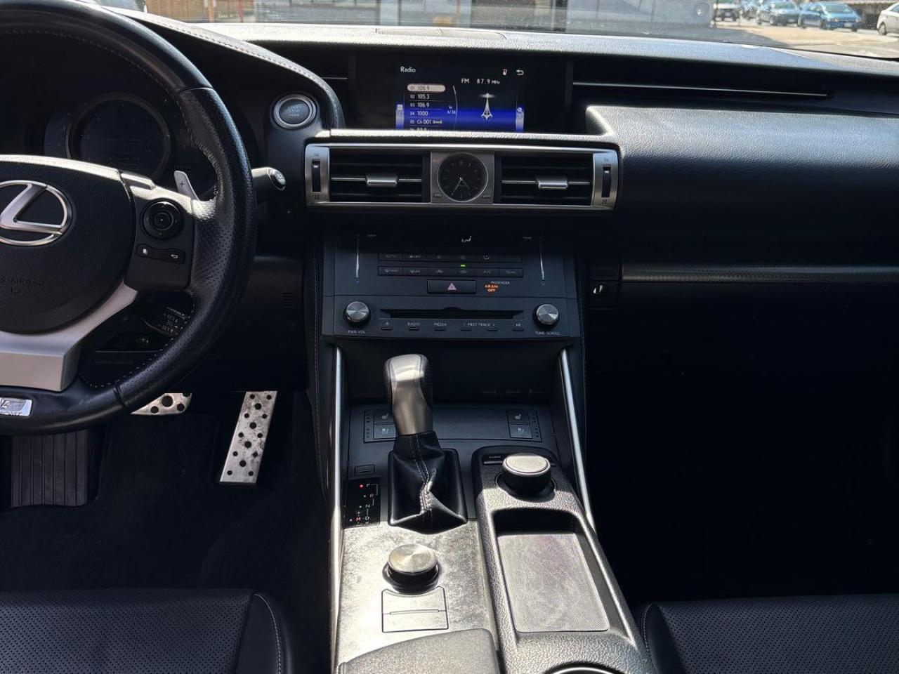 2016 Lexus IS 300 F-Sport AWD 4dr Sdn Photo19