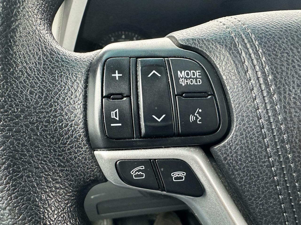 2016 Toyota Sienna LE - Photo #17