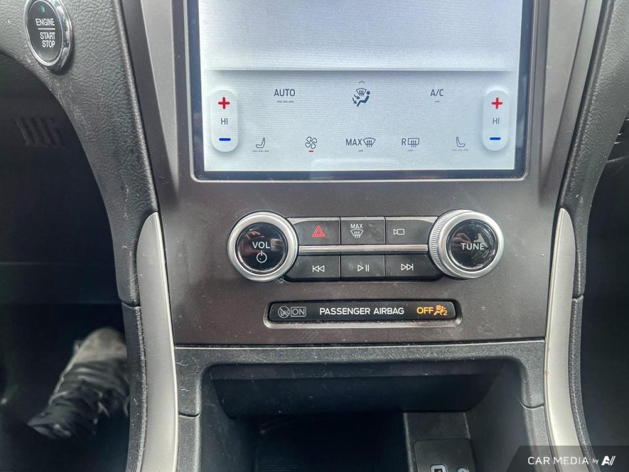 2021 Ford Edge SEL / HTD SEATS / REVERSE CAM / NO ACCIDENTS - Photo #18