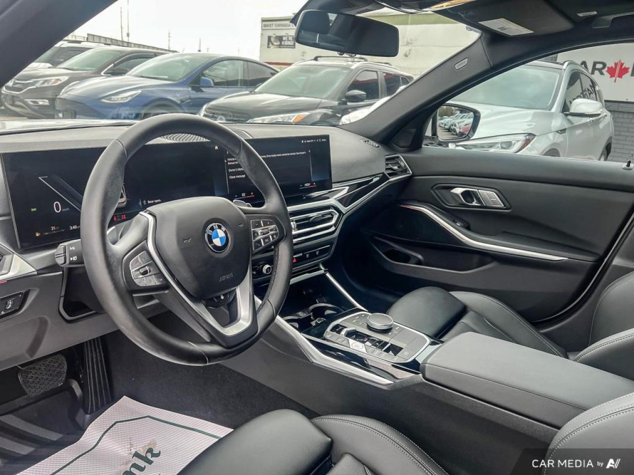 2023 BMW 3 Series 330i xDRIVE / ROOF / NAV / LEATHER / NO ACCIDENTS - Photo #9