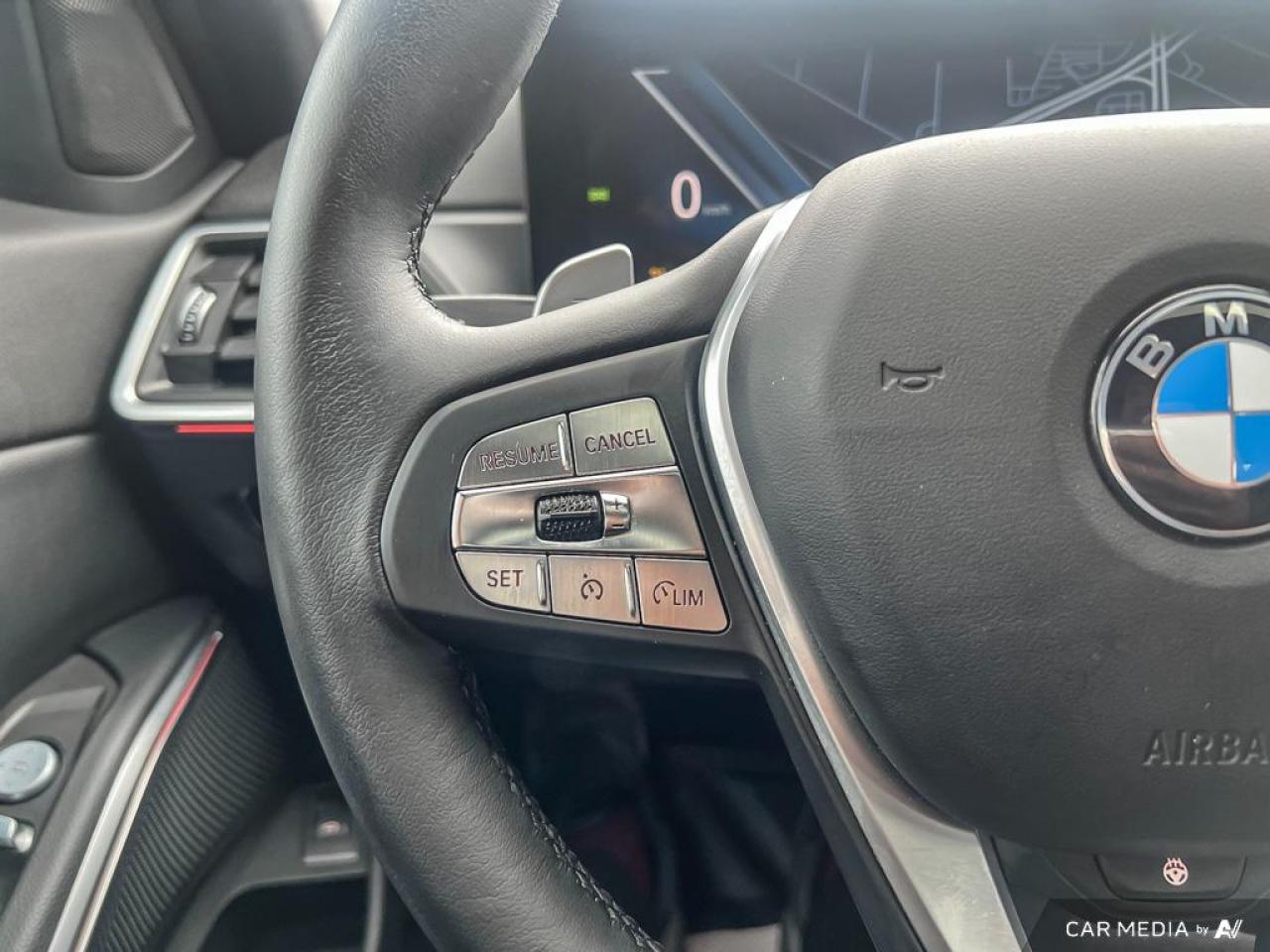 2023 BMW 3 Series 330i xDRIVE / ROOF / NAV / LEATHER / NO ACCIDENTS - Photo #21