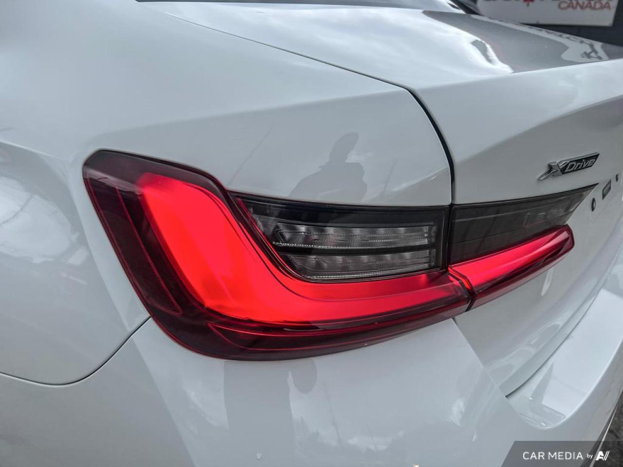 2023 BMW 3 Series 330i xDRIVE / ROOF / NAV / LEATHER / NO ACCIDENTS - Photo #8