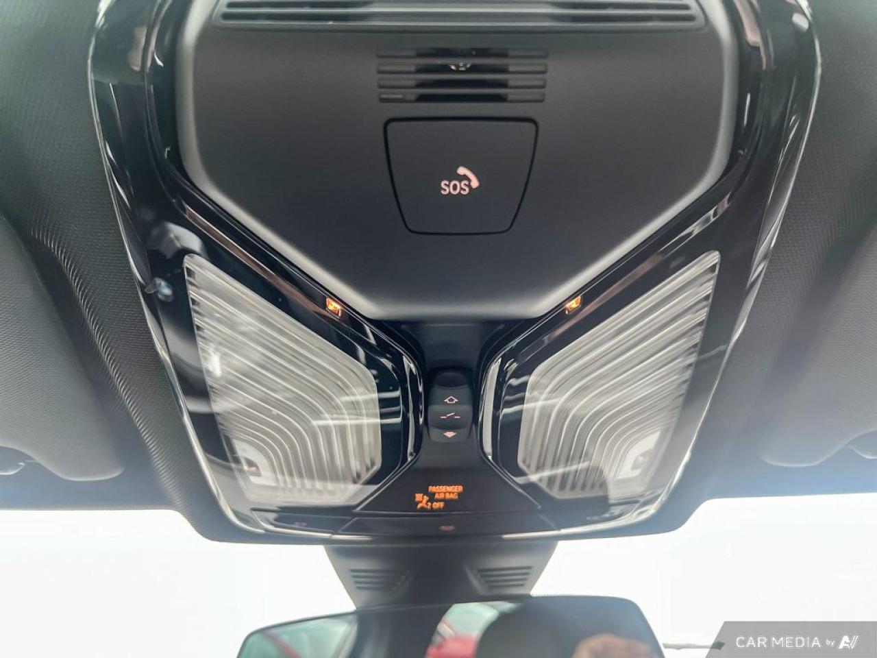 2023 BMW 3 Series 330i xDRIVE / ROOF / NAV / LEATHER / NO ACCIDENTS - Photo #19