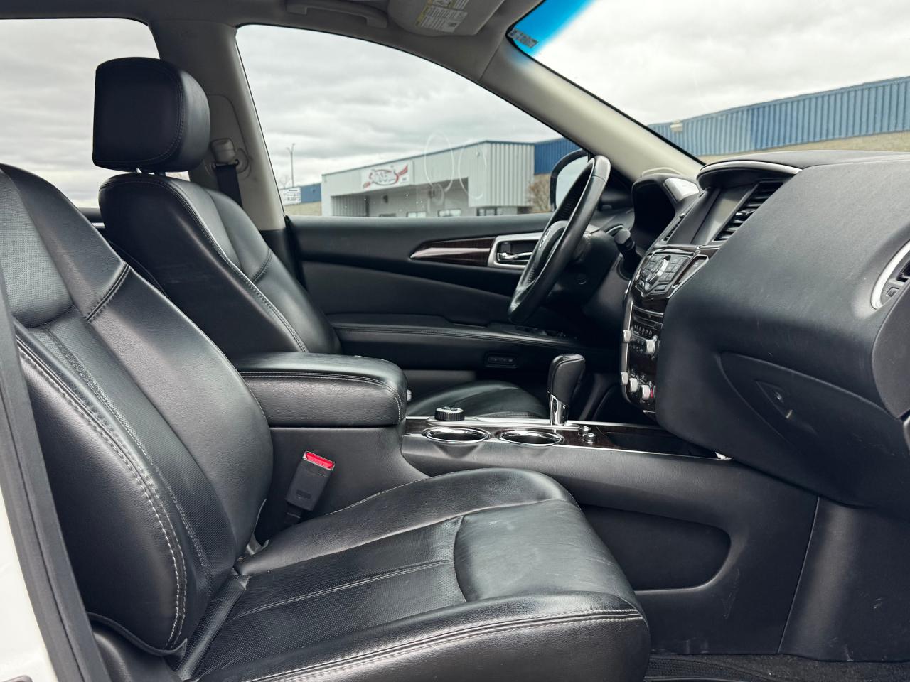 2016 Nissan Pathfinder Platinum **FULLY LOADED**7 PASSENGER** - Photo #33