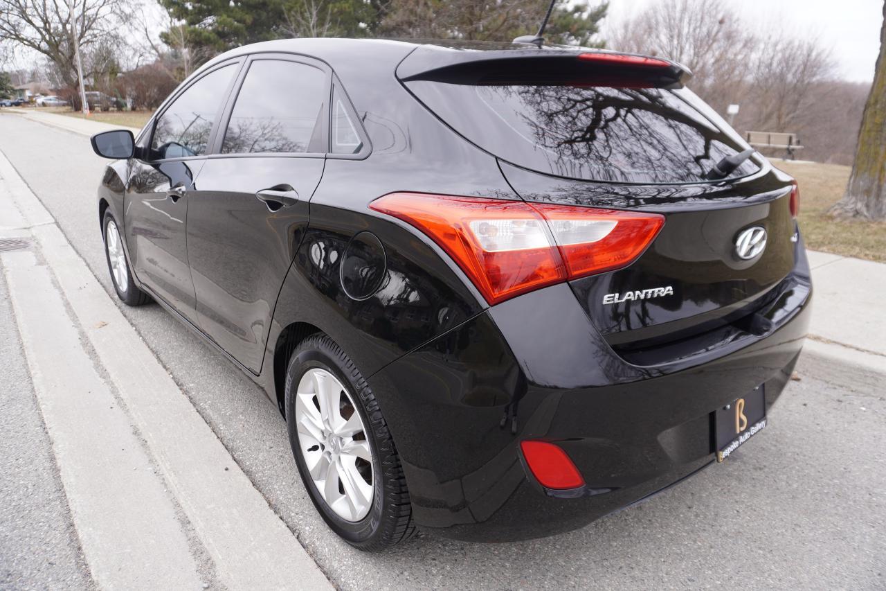 2014 Hyundai Elantra GT 1 OWNER / NO ACCIDENTS / LOW KM'S / PANOROOF/LOCAL Photo2