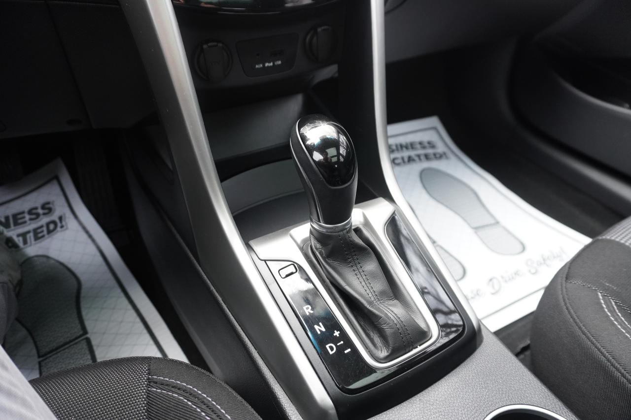 2014 Hyundai Elantra GT 1 OWNER / NO ACCIDENTS / LOW KM'S / PANOROOF/LOCAL - Photo #13