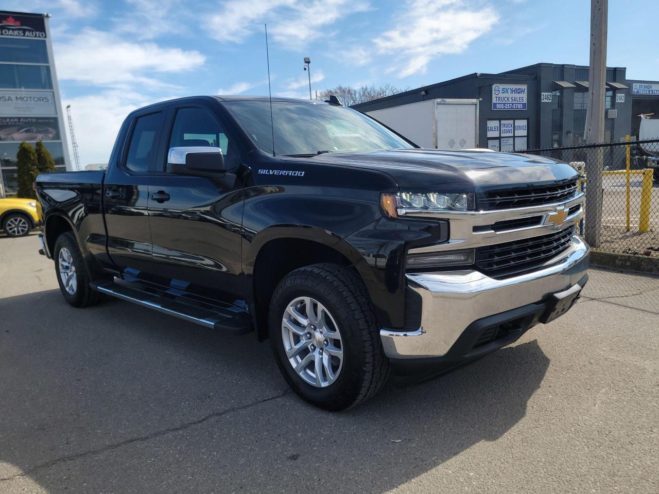 2020 Chevrolet Silverado 1500 4WD Double Cab 147" LT Photo2