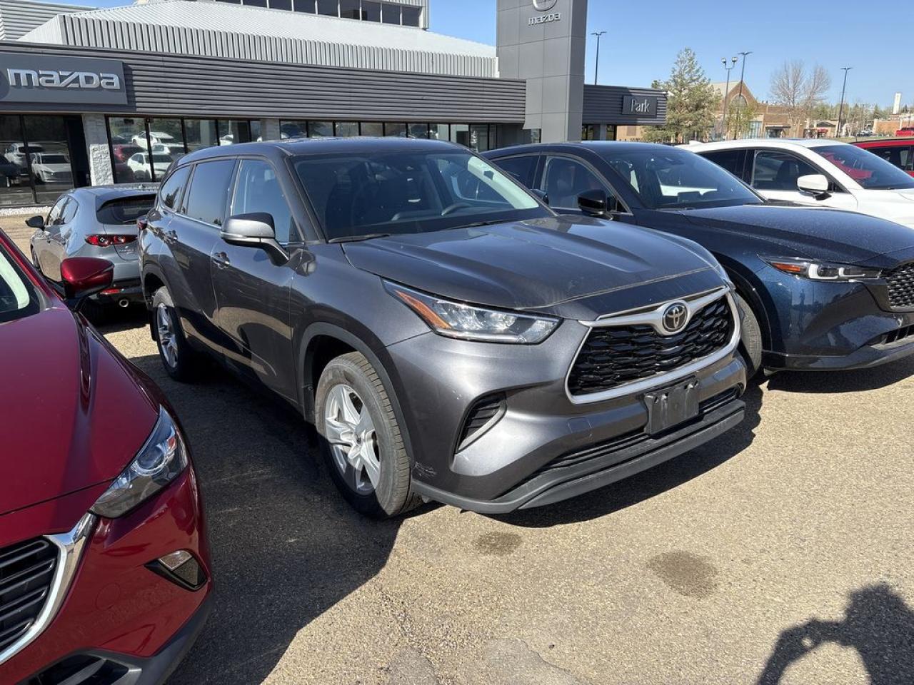 Used 2022 Toyota Highlander LE for sale in Sherwood Park, AB