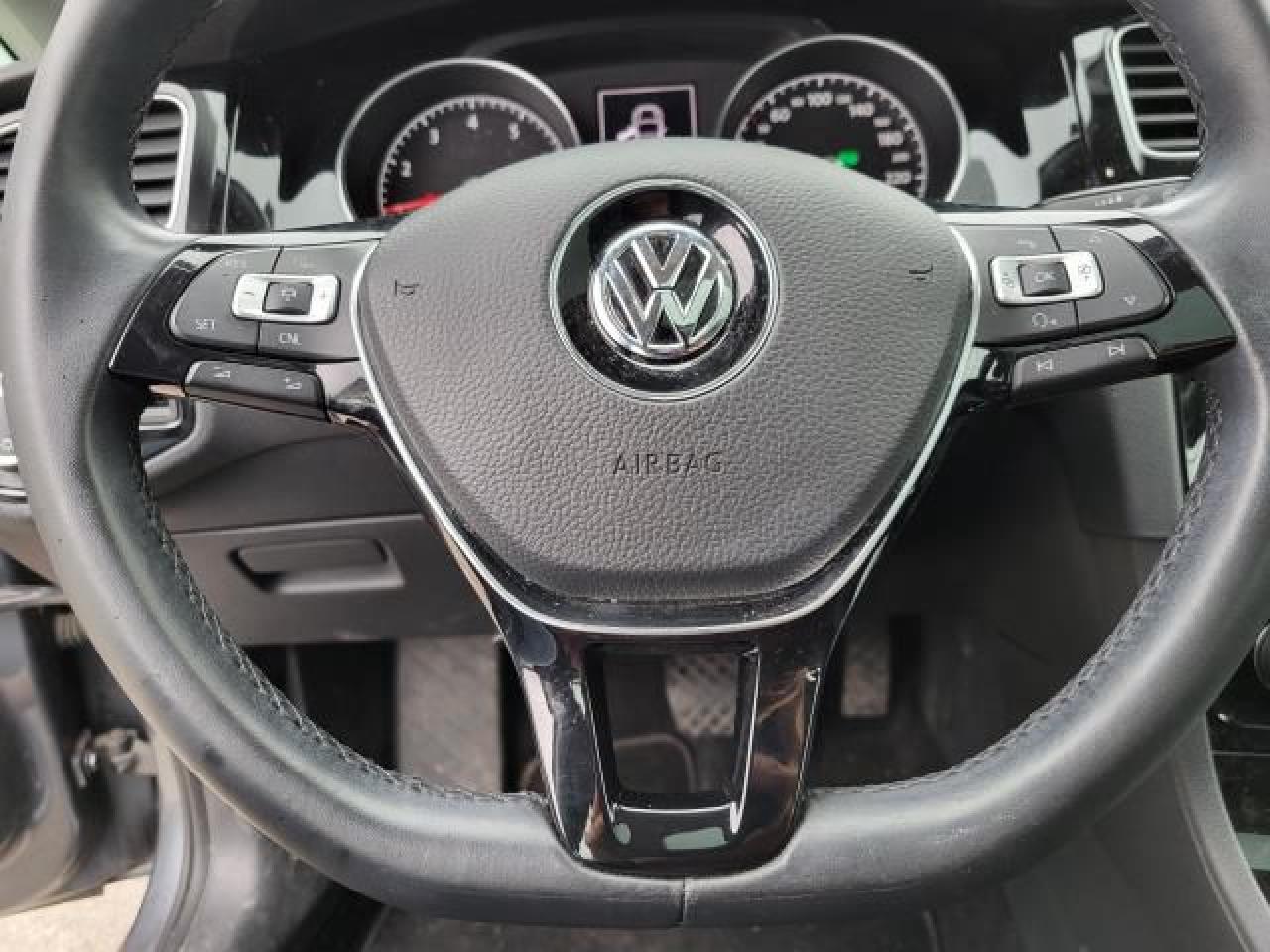 2018 Volkswagen Golf Highline Photo10
