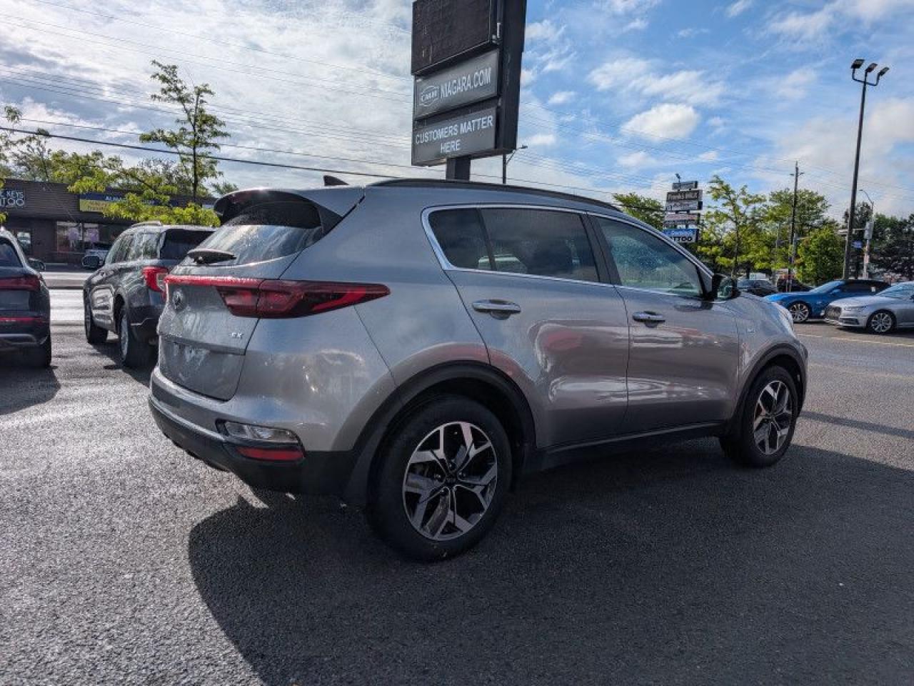 2020 Kia Sportage EX  **VERY LOW MILEAGE - PANO ROOF** Photo4