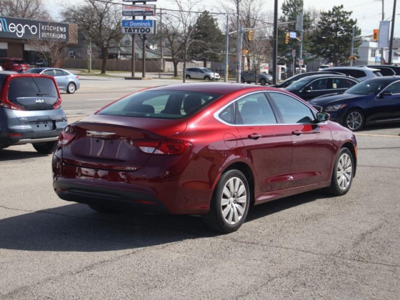 2016 Chrysler 200 LX  **LOW MILEAGE** Photo3