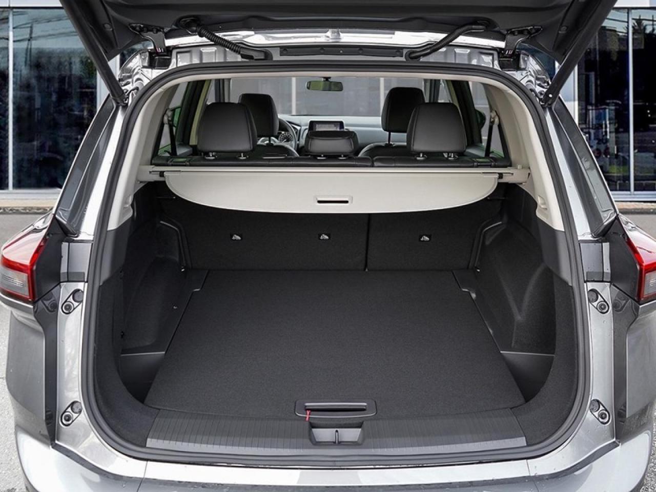 2025 Nissan Rogue SV Moonroof  - Moonroof -  Power Liftgate Photo