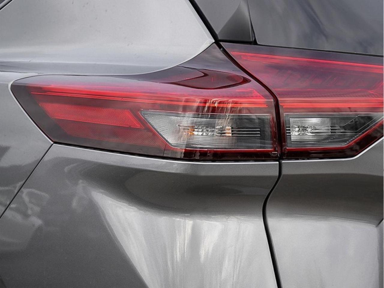 2025 Nissan Rogue SV Moonroof  - Moonroof -  Power Liftgate Photo